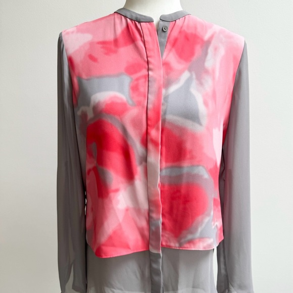 T Tahari | Grey/Pink Watercolor Print Layered Roll-Tab Button Down Blouse - Picture 2 of 16